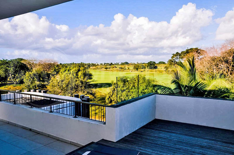 Penthouse Overlooking Golf Course